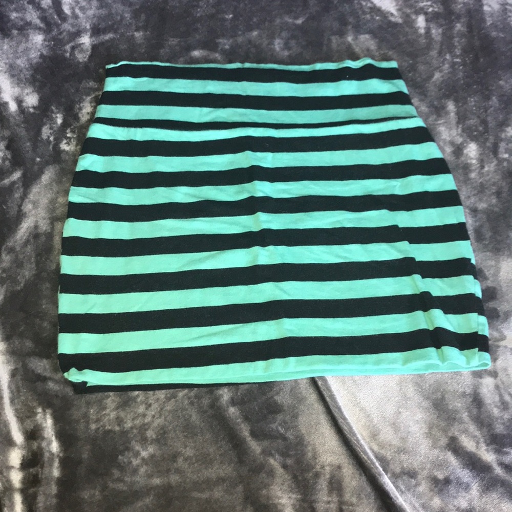 Charlotte Russe Mini Skirt Sz M Black & Teal
